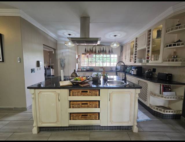 3 BEDROOM HOUSE FOR SALE IN THREE RIVERS PROPER